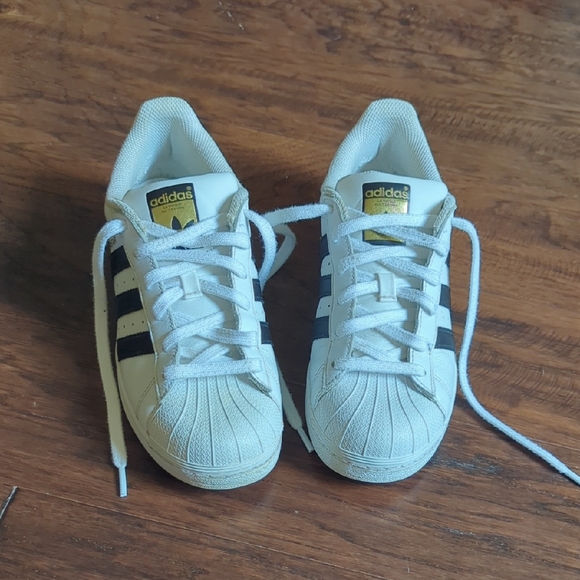 Adidas Clamshell Superstar White Sneakers with Black Stripes US8 - Picture 1 of 6